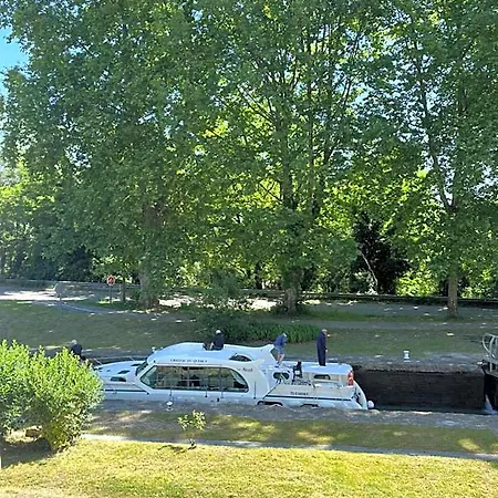 Maison Eclusiere Le Coup De Pompe